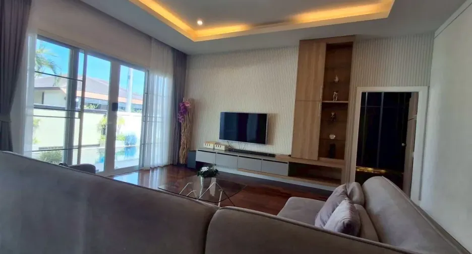 For rent 3 bedrooms house in Huay Yai, Pattaya