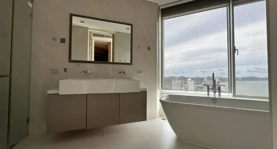 À vendre 3 chambres condo à Jomtien, Pattaya