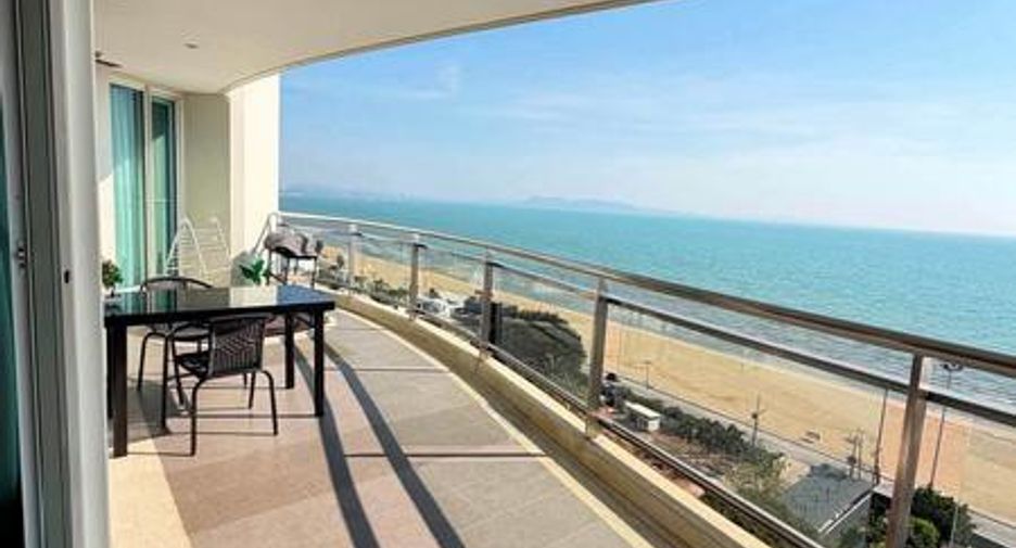 For rent 3 bedrooms condo in Jomtien, Pattaya