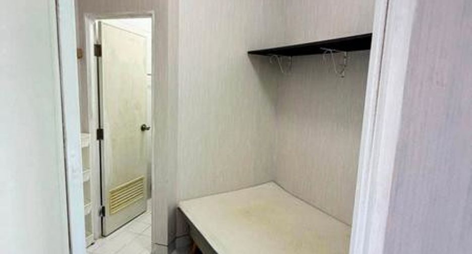 For rent 3 bedrooms condo in Jomtien, Pattaya
