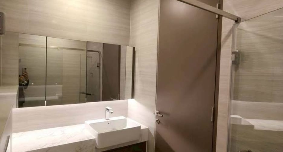 Condo en alquiler de 4 habitaciones en Watthana, Bangkok