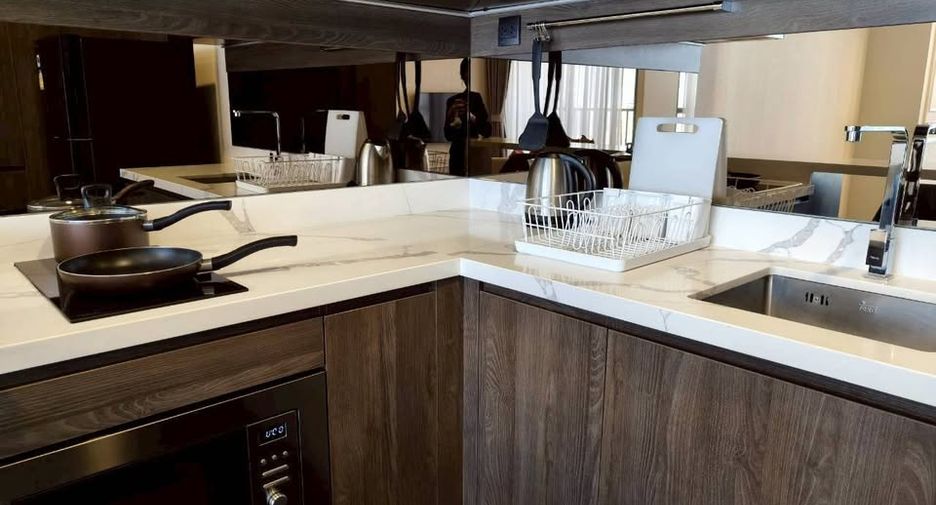 Condo en alquiler de 4 habitaciones en Watthana, Bangkok