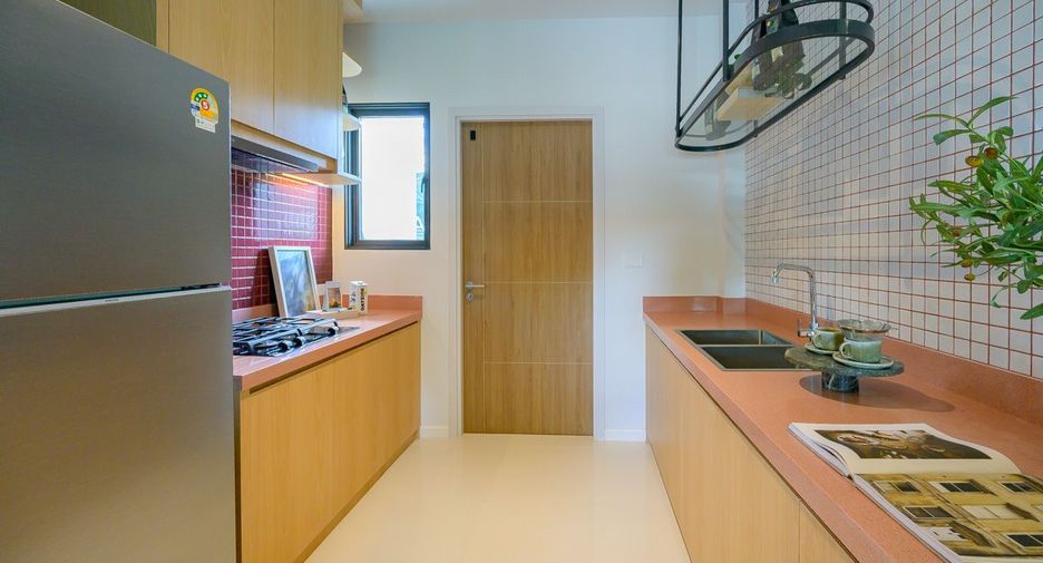 For sale 4 ベッドルーム house in Bang Lamung, Chonburi