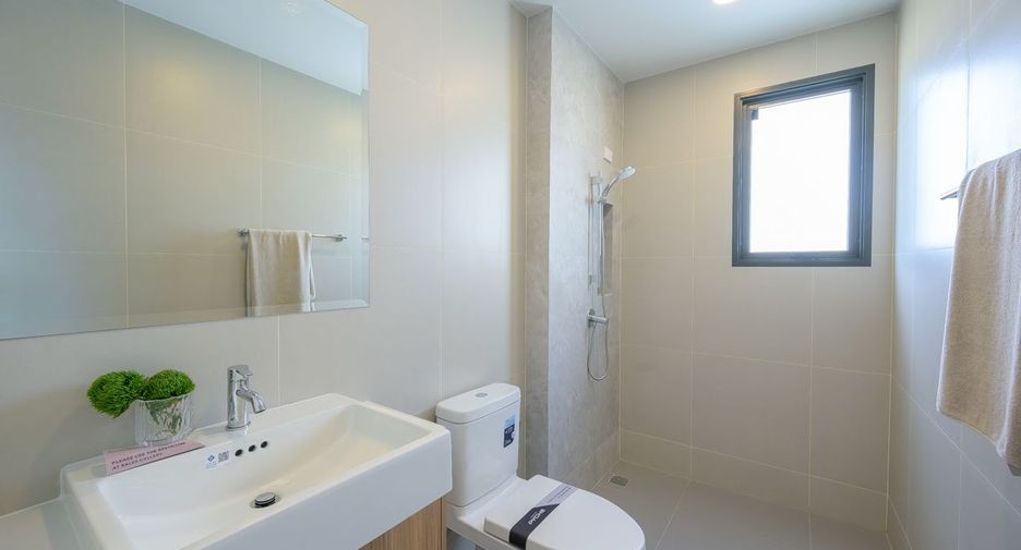 Haus zum Kauf mit 4 Zimmer in Bang Lamung, Chonburi