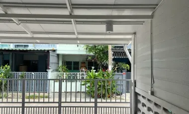 Casa adosada en venta de 2 habitaciones en Nong Chok, Bangkok