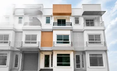 For sale studio townhouse in Wang Thonglang, Bangkok