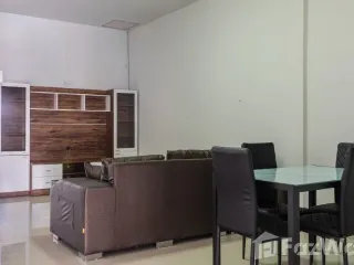 Аренда 3 спальни таунхаус в Мыанг Районг, Районг