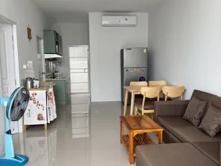 À louer 2 chambres maison de ville à Thalang, Phuket