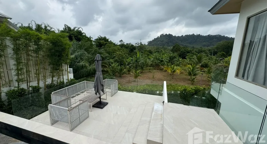 À vendre et à louer 4 chambres villa à Thalang, Phuket