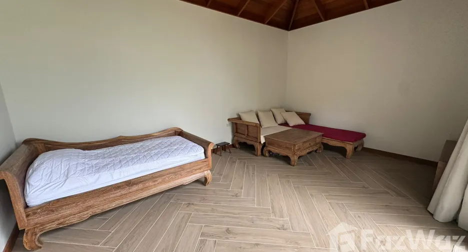 À vendre et à louer 4 chambres villa à Thalang, Phuket
