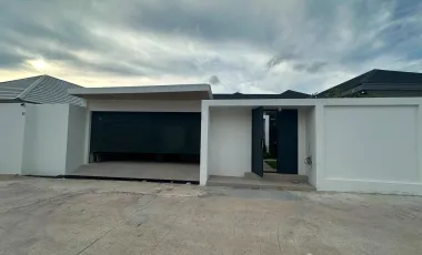 À vendre et à louer 4 chambres villa à Thalang, Phuket