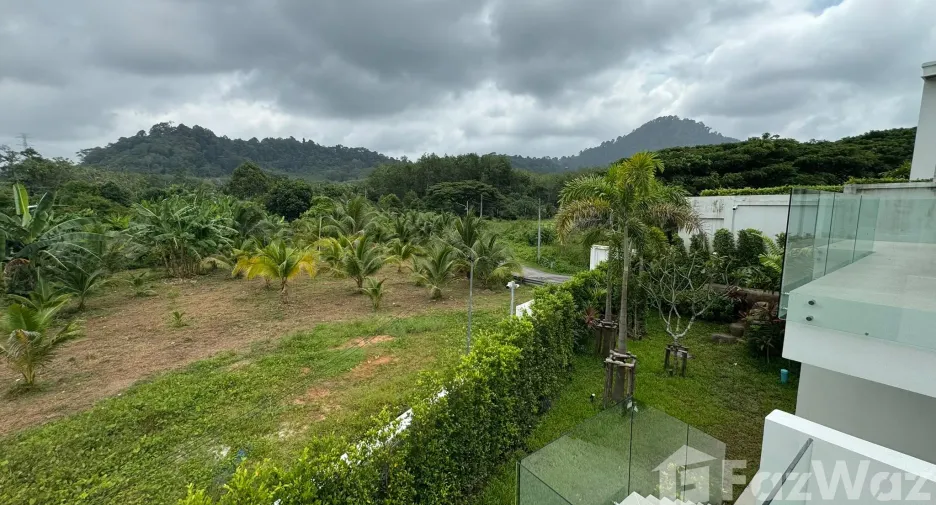 À vendre et à louer 4 chambres villa à Thalang, Phuket