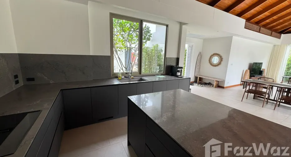À vendre et à louer 4 chambres villa à Thalang, Phuket