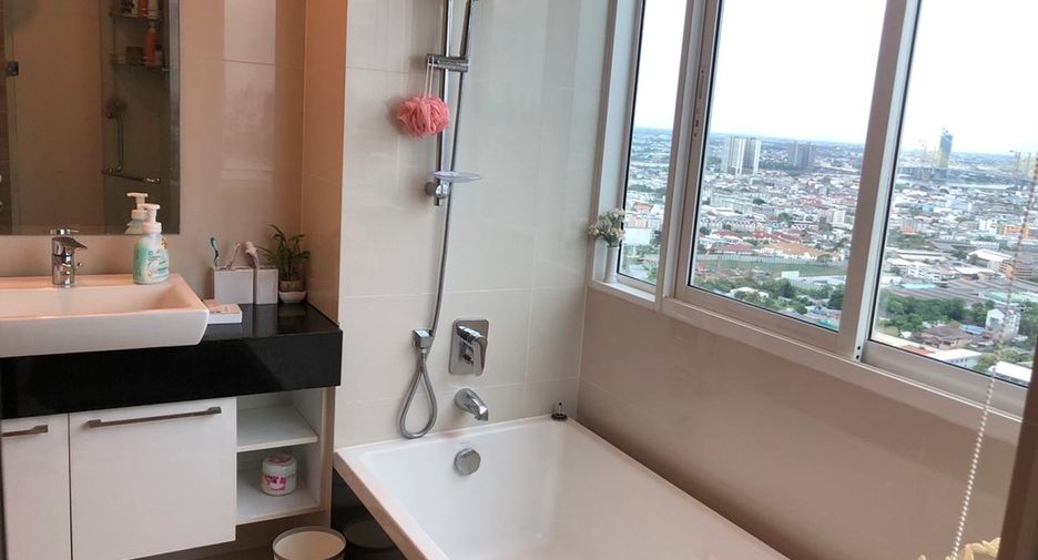 For sale 2 bedrooms condo in Yan Nawa, Bangkok