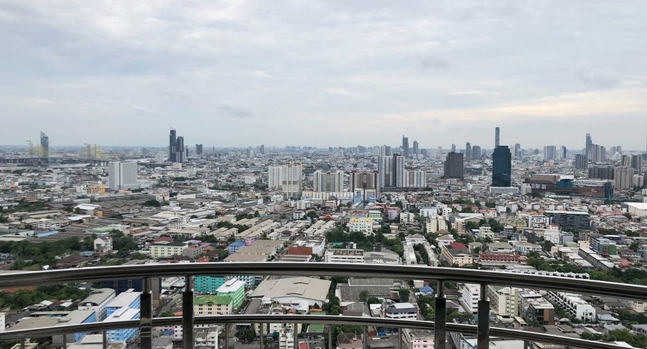 For sale 2 bedrooms condo in Yan Nawa, Bangkok