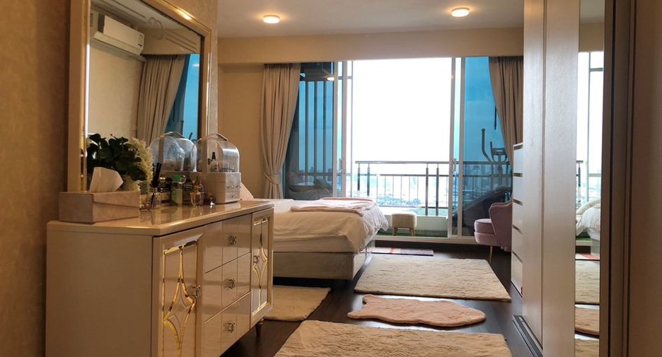 For sale 2 bedrooms condo in Yan Nawa, Bangkok