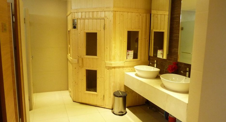 À louer et à vendre 2 chambres condo à Watthana, Bangkok