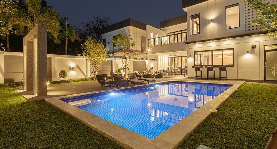 Villa zum Kauf mit 4 Zimmer in Mueang Chiang Mai, Chiang Mai