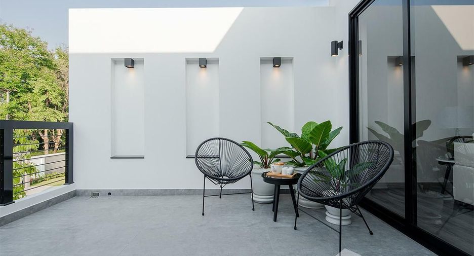 Villa zum Kauf mit 4 Zimmer in Mueang Chiang Mai, Chiang Mai