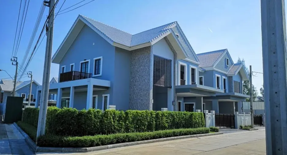 For sale 4 bedrooms house in Min Buri, Bangkok