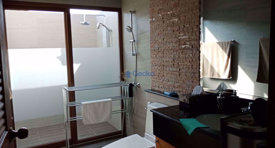 À louer 3 chambres maison à Bang Lamung, Chonburi