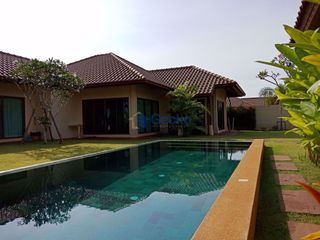 À louer 3 chambres maison à Bang Lamung, Chonburi
