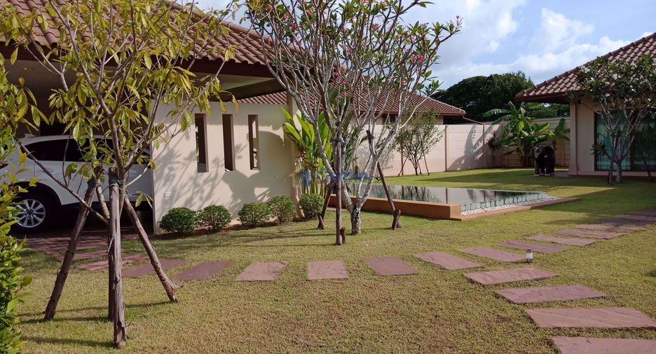 À louer 3 chambres maison à Bang Lamung, Chonburi