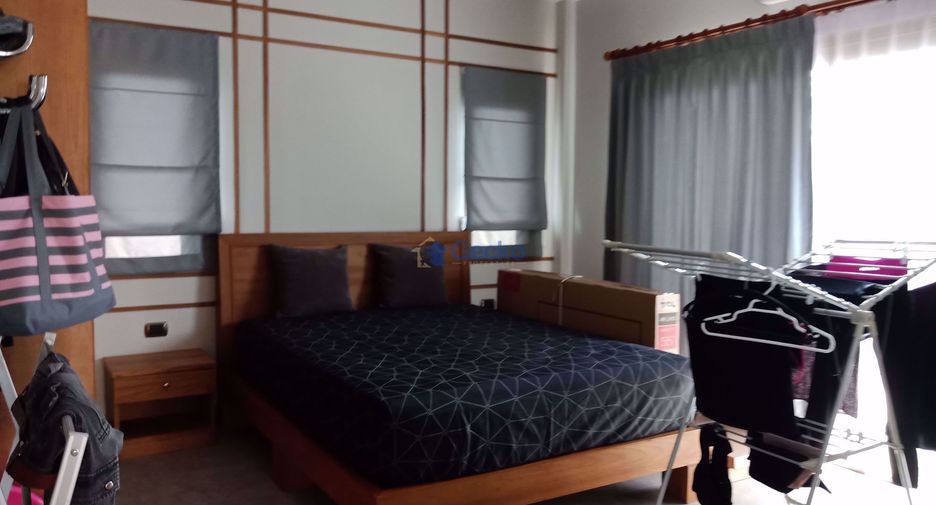 À louer 3 chambres maison à Bang Lamung, Chonburi