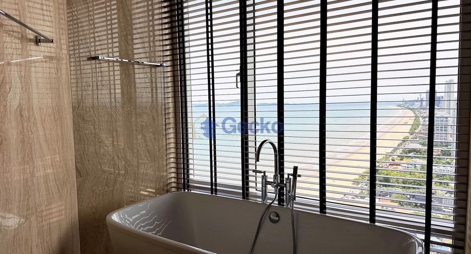 For sale 4 bedrooms condo in Jomtien, Pattaya