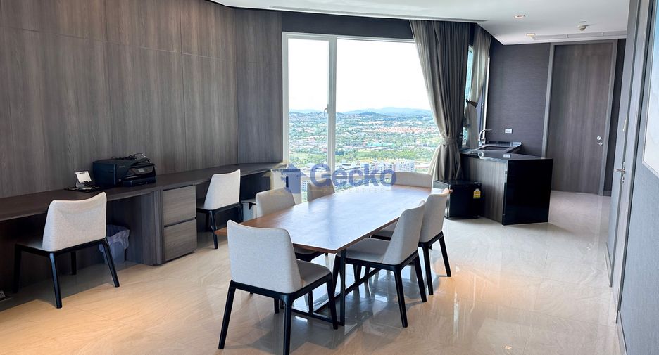 For sale 4 bedrooms condo in Jomtien, Pattaya