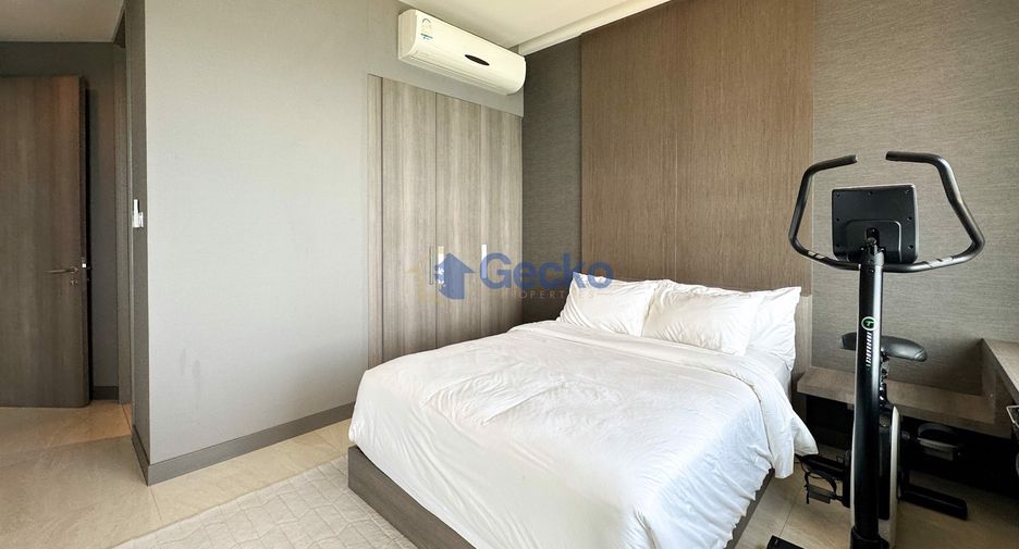 For sale 4 bedrooms condo in Jomtien, Pattaya