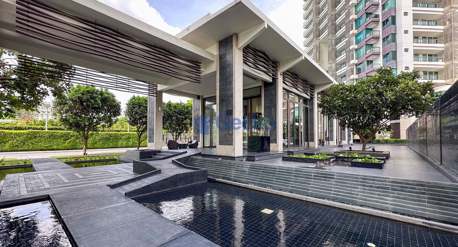 For sale 4 bedrooms condo in Jomtien, Pattaya