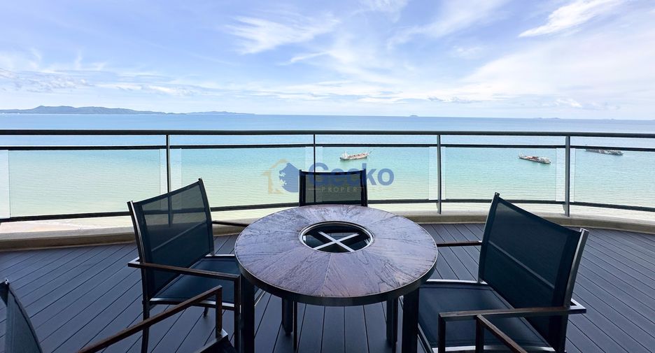For sale 4 bedrooms condo in Jomtien, Pattaya