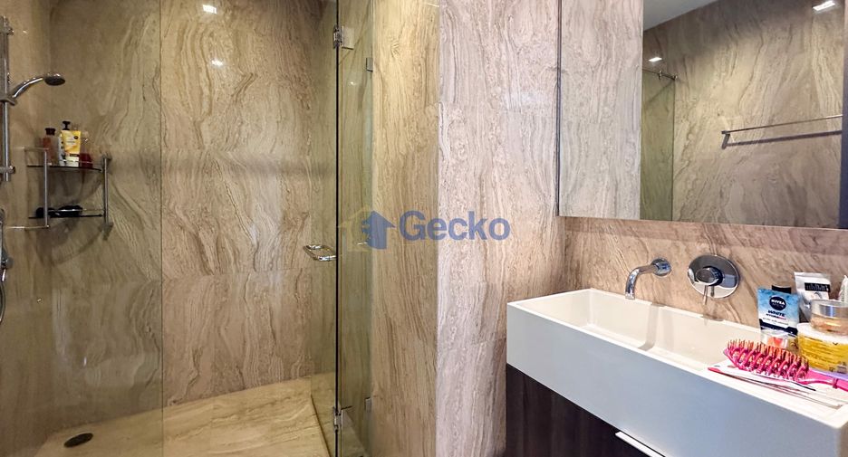 For sale 4 bedrooms condo in Jomtien, Pattaya