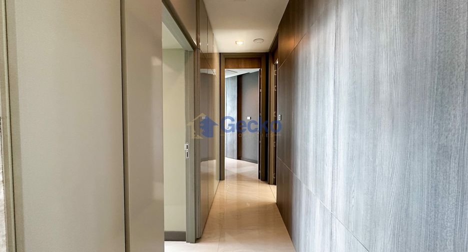 For sale 4 bedrooms condo in Jomtien, Pattaya