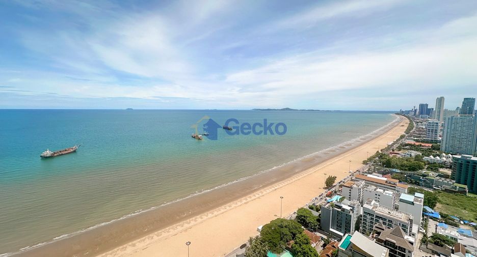 For sale 4 bedrooms condo in Jomtien, Pattaya