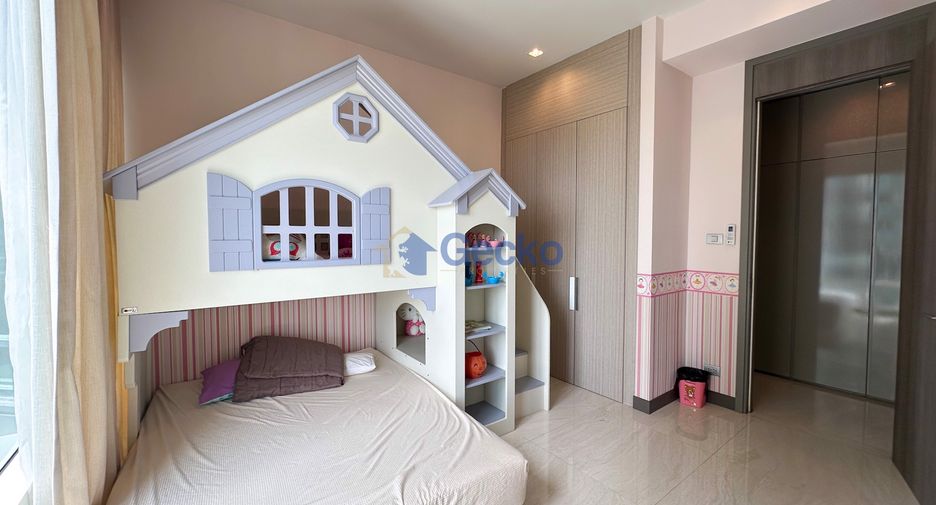 For sale 4 bedrooms condo in Jomtien, Pattaya