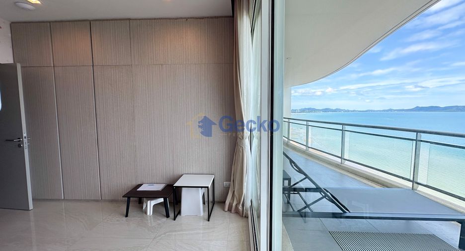 For sale 4 bedrooms condo in Jomtien, Pattaya