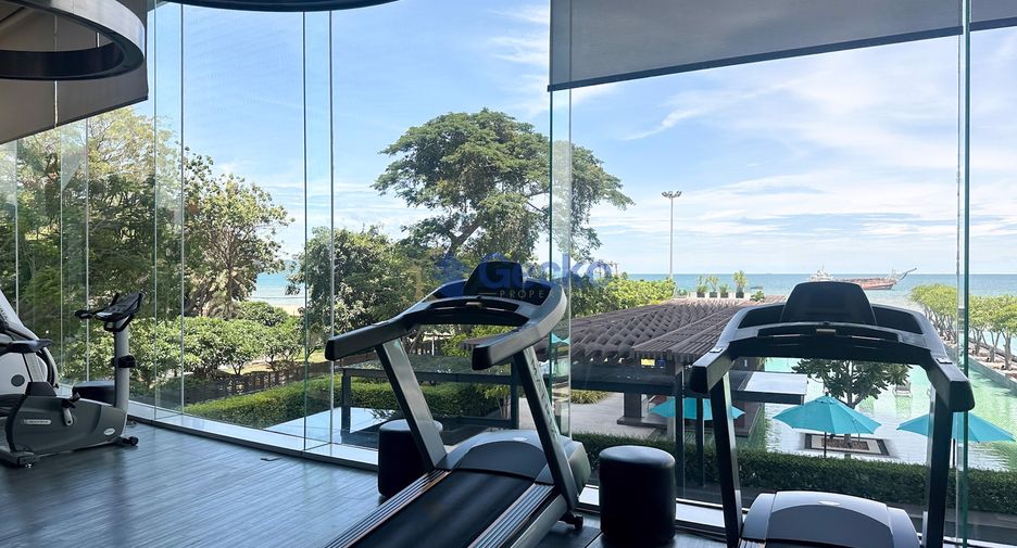 For sale 4 bedrooms condo in Jomtien, Pattaya