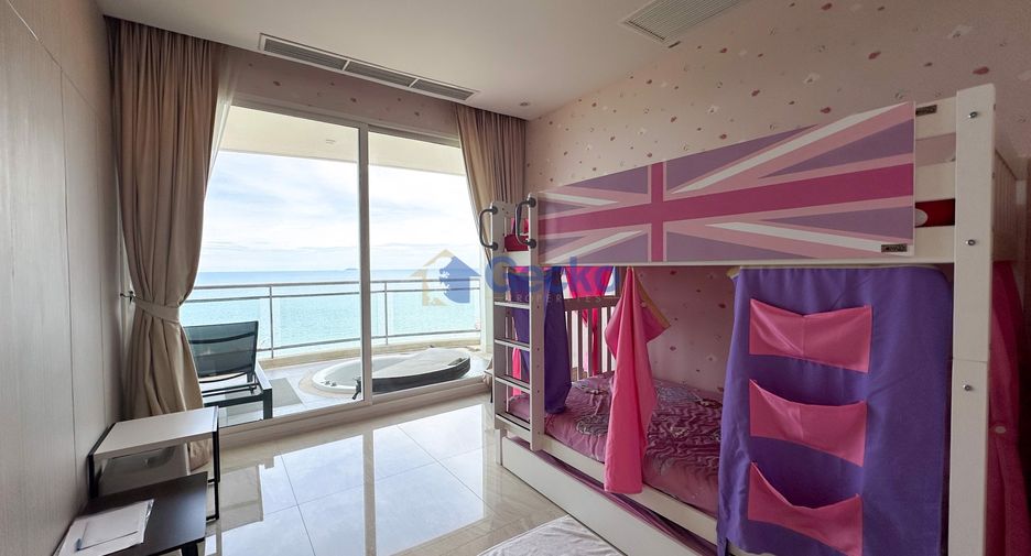 For sale 4 bedrooms condo in Jomtien, Pattaya