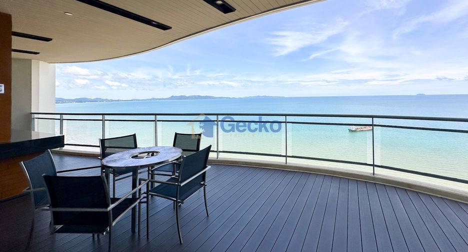 For sale 4 bedrooms condo in Jomtien, Pattaya