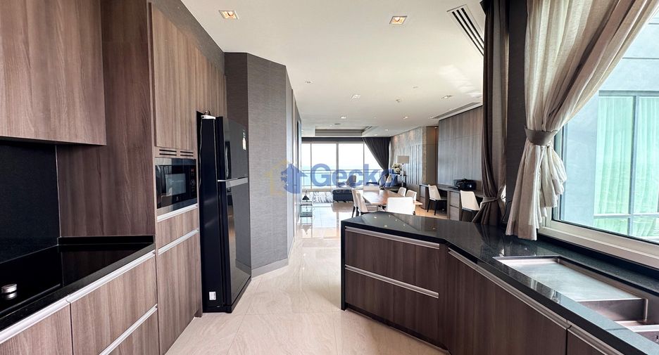 For sale 4 bedrooms condo in Jomtien, Pattaya