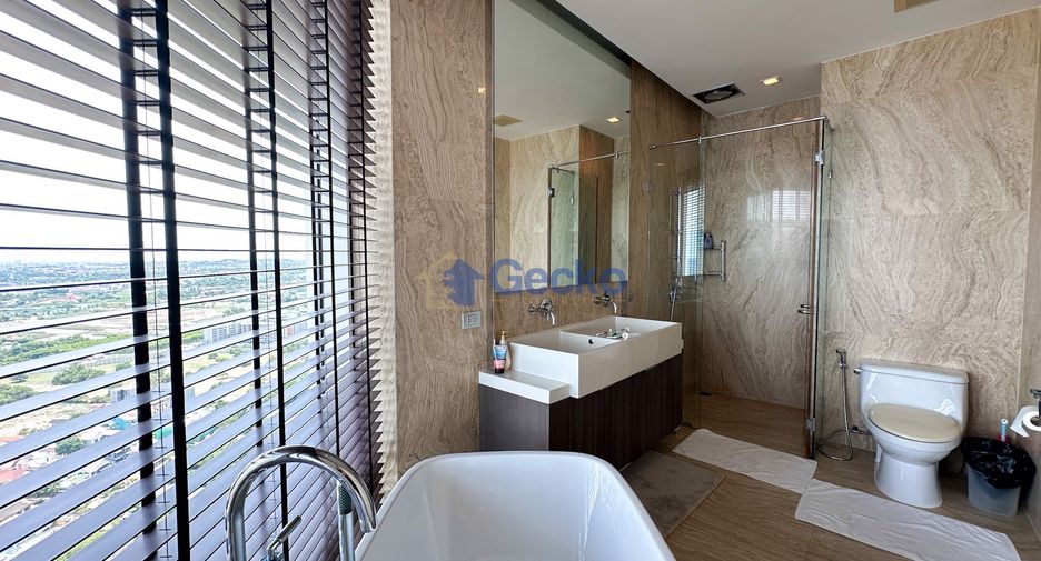 For sale 4 bedrooms condo in Jomtien, Pattaya