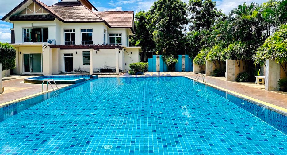 À louer 3 chambres maison à Bang Lamung, Chonburi