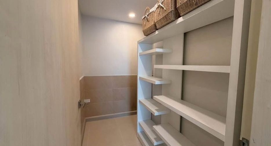 For rent and for sale 3 bedrooms condo in Watthana, Bangkok