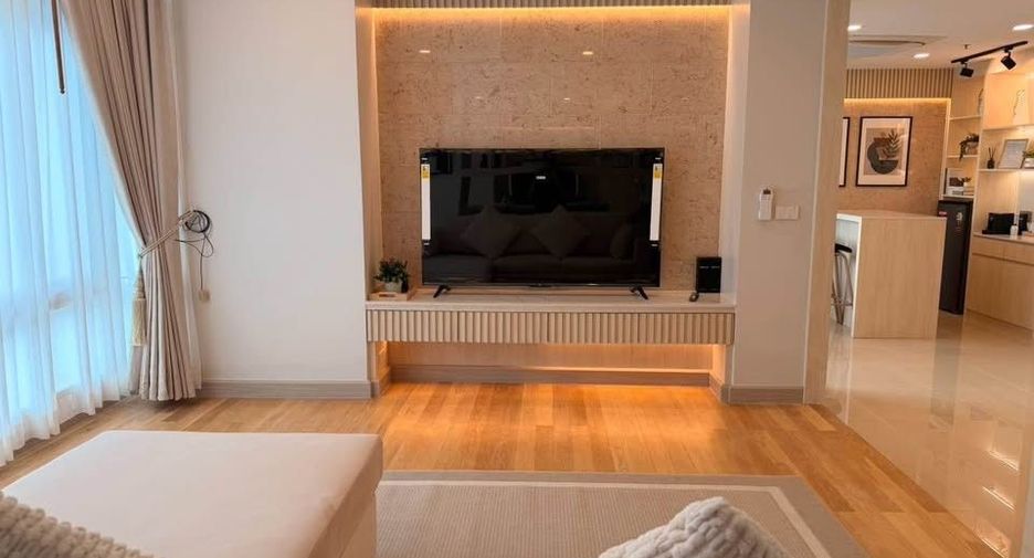 For rent and for sale 3 bedrooms condo in Watthana, Bangkok