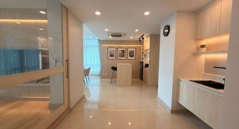 For rent and for sale 3 bedrooms condo in Watthana, Bangkok