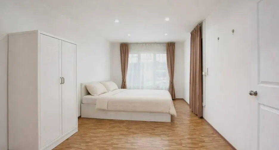 For sale and for rent 4 bedrooms house in Suan Luang, Bangkok