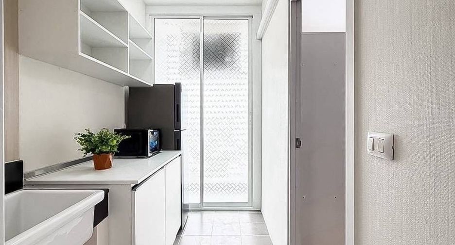For sale スタジオ condo in Wang Thonglang, Bangkok