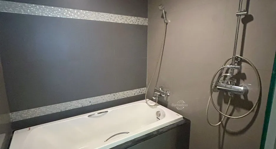 À vendre 1 chambre condo à Khlong Toei, Bangkok